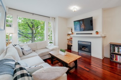 Photo 11 at 202 - 3727 W 10th Avenue, Point Grey, Vancouver West
