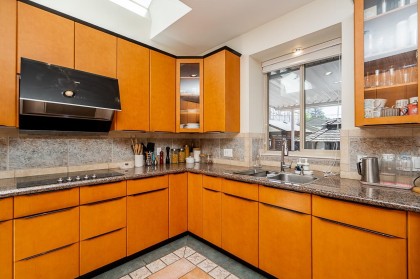 Photo 8 at 732 W 26th Avenue, Cambie, Vancouver West