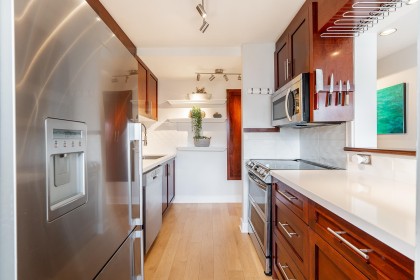 Photo 10 at 102 - 1530 Mariner Walk, False Creek, Vancouver West