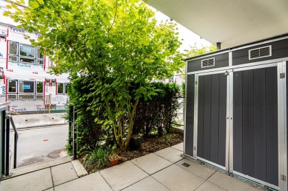 Photo 7 at 2 - 589 W King Edward Avenue, Vancouver West