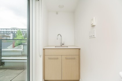Photo 21 at 2 - 589 W King Edward Avenue, Vancouver West