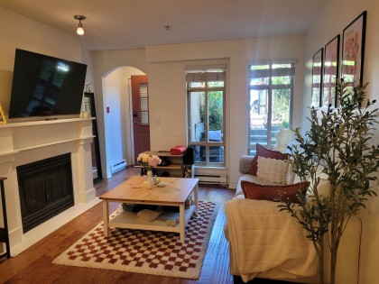 Photo 9 at 3068 W 4th Avenue, Kitsilano, Vancouver West