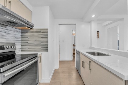 Photo 20 at 1706 - 1238 Melville Street, Coal Harbour, Vancouver West