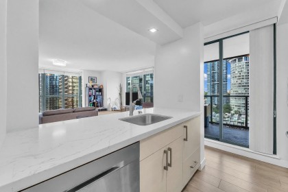 Photo 21 at 1706 - 1238 Melville Street, Coal Harbour, Vancouver West