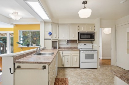 Photo 7 at 1844 Acadia Road, University VW, Vancouver West