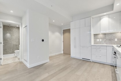Photo 4 at 607 - 5608 Berton Avenue, University VW, Vancouver West