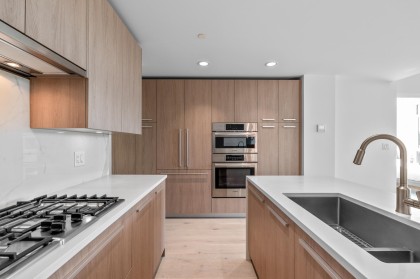 Photo 12 at 404 - 1210 E 27th Street, Lynn Valley, North Vancouver