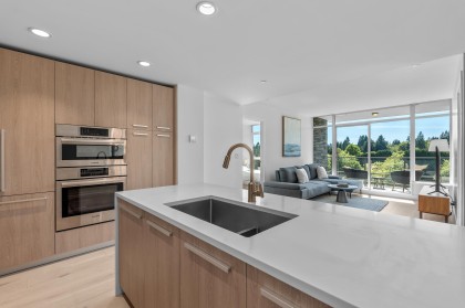 Photo 1 at 404 - 1210 E 27th Street, Lynn Valley, North Vancouver