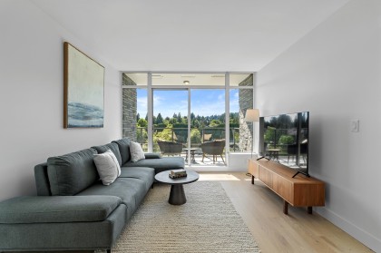 Photo 5 at 404 - 1210 E 27th Street, Lynn Valley, North Vancouver