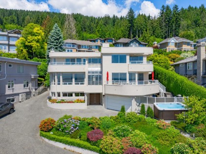 Photo 2 at 2589 Chairlift Road, Chelsea Park, West Vancouver