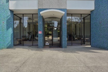 Photo 4 at 201 - 4691 W 10th Avenue, Point Grey, Vancouver West
