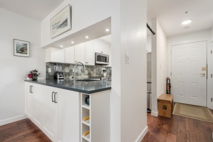 Photo 10 at 208 - 655 W 13th Avenue, Fairview VW, Vancouver West