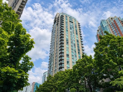 Photo 2 at 1702 - 928 Richards Street, Yaletown, Vancouver West