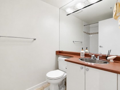 Photo 16 at 1702 - 928 Richards Street, Yaletown, Vancouver West