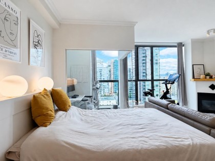 Photo 12 at 1702 - 928 Richards Street, Yaletown, Vancouver West