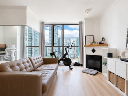 Photo 5 at 1702 - 928 Richards Street, Yaletown, Vancouver West