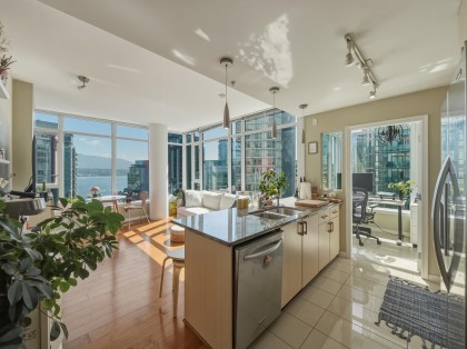 Photo 4 at 2106 - 1211 Melville Street, Coal Harbour, Vancouver West