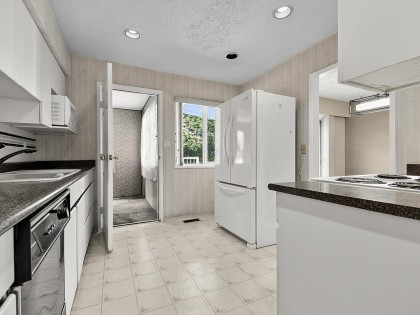 Photo 17 at 1106 Heywood Street, Calverhall, North Vancouver