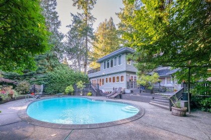 Photo 2 at 4786 W 4th Avenue, Point Grey, Vancouver West