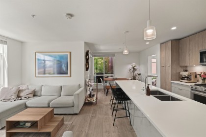 Photo 3 at 209 - 128 E 8th Street, Central Lonsdale, North Vancouver