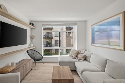 Photo 4 at 209 - 128 E 8th Street, Central Lonsdale, North Vancouver