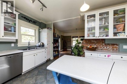 Photo 16 at 364 E 14th Street, Central Lonsdale, North Vancouver