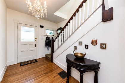 Photo 4 at 364 E 14th Street, Central Lonsdale, North Vancouver