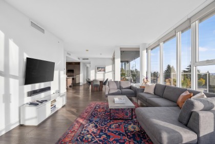 Photo 2 at 501 - 2102 W 48th Avenue, Kerrisdale, Vancouver West
