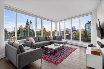 Photo 3 at 501 - 2102 W 48th Avenue, Kerrisdale, Vancouver West