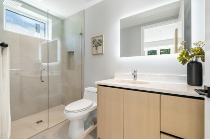 Photo 13 at 1 - 3771 W King Edward Avenue, Dunbar, Vancouver West