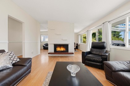 Photo 6 at 693 Plymouth Drive, Windsor Park NV, North Vancouver