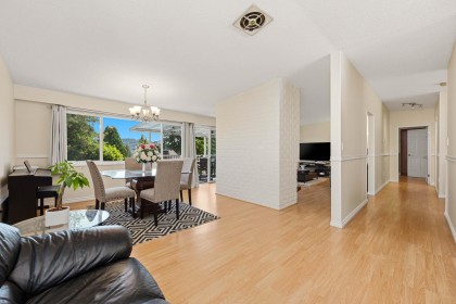 Photo 7 at 693 Plymouth Drive, Windsor Park NV, North Vancouver