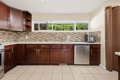 Photo 10 at 693 Plymouth Drive, Windsor Park NV, North Vancouver
