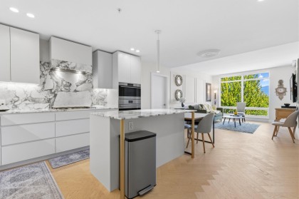 Photo 10 at 310 - 3668 W 10th Avenue, Kitsilano, Vancouver West