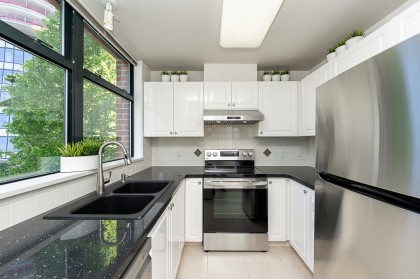 Photo 6 at 307 - 588 W 45th Avenue, Vancouver West