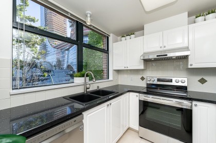 Photo 5 at 307 - 588 W 45th Avenue, Vancouver West