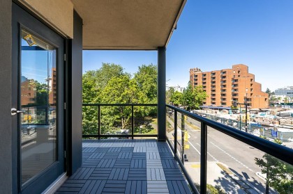 Photo 15 at 307 - 588 W 45th Avenue, Vancouver West