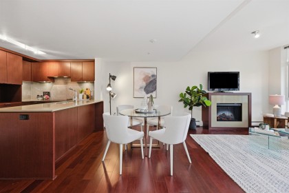 Photo 3 at 205 - 158 W 13th Street, Central Lonsdale, North Vancouver
