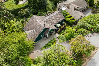 Photo 32 at 2660 Queens Avenue, Queens, West Vancouver