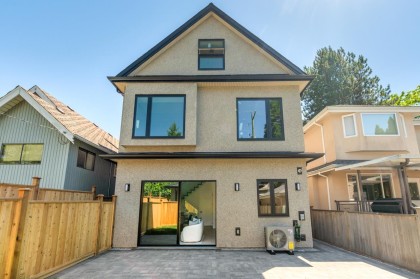 Photo 1 at 2 - 3771 W King Edward Avenue, Dunbar, Vancouver West