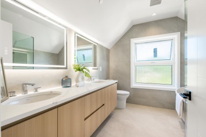 Photo 5 at 2 - 3771 W King Edward Avenue, Dunbar, Vancouver West