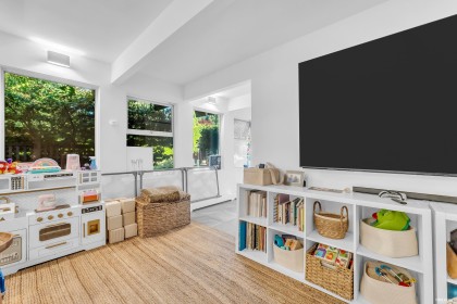 Photo 11 at 1555 Queens Avenue, Ambleside, West Vancouver