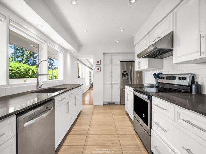Photo 13 at 947 Evergreen Place, Edgemont, North Vancouver