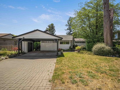Photo 3 at 947 Evergreen Place, Edgemont, North Vancouver