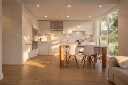 Photo 3 at 306 - 2485 Larch Street, Kitsilano, Vancouver West