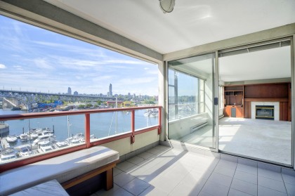 Photo 6 at 502 - 1012 Beach Avenue, Yaletown, Vancouver West