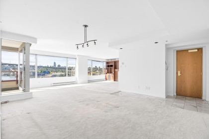 Photo 10 at 502 - 1012 Beach Avenue, Yaletown, Vancouver West