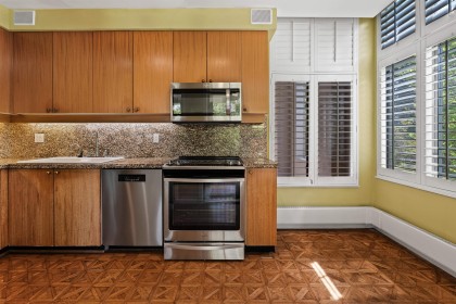Photo 13 at 102 - 5850 Balsam Street, Kerrisdale, Vancouver West