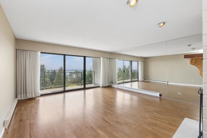 Photo 5 at 8 - 2206 Folkestone Way, Panorama Village, West Vancouver