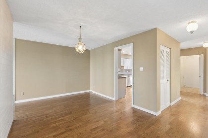 Photo 9 at 8 - 2206 Folkestone Way, Panorama Village, West Vancouver